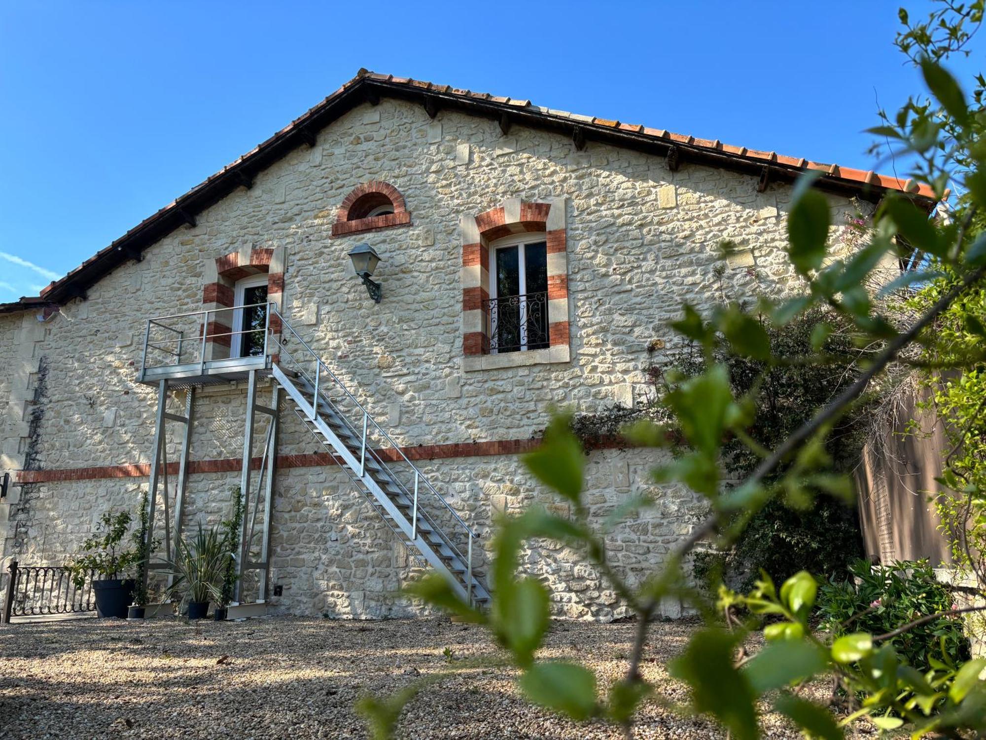 La Cave De Grand Cabane Fourques  Exterior foto